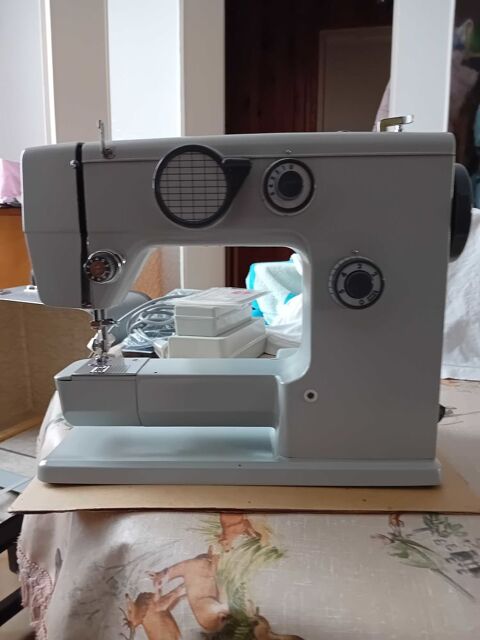 machine �  coudre 180 Vigneux-sur-Seine (91)