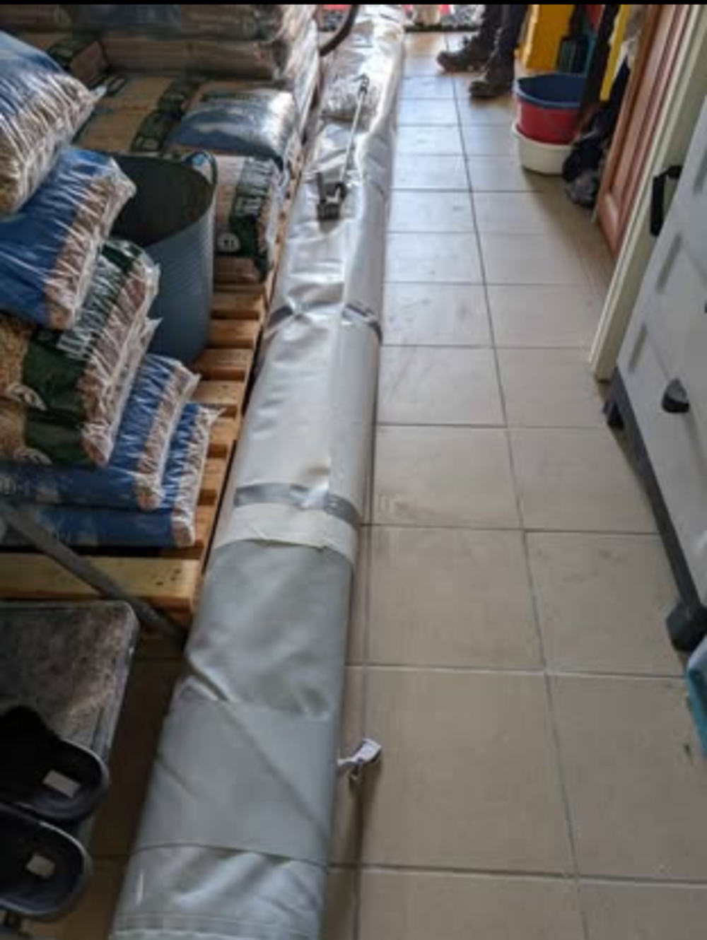 B&acirc;che &agrave; barres pour piscine 7x4 Jardin