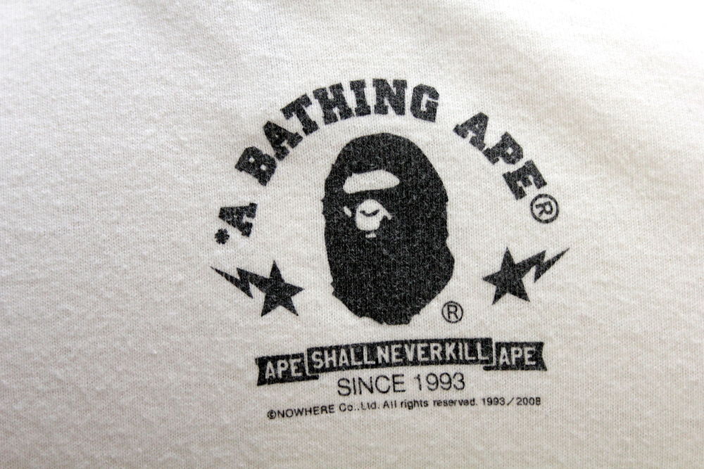 T-shirt A Bathing Ape (BAPE) T.M Homme
Made in Japan Vêtements