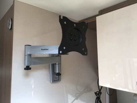 SUPPORT TV >>>CAMPING CAR 15 Saint-Georges-sur-Cher (41)