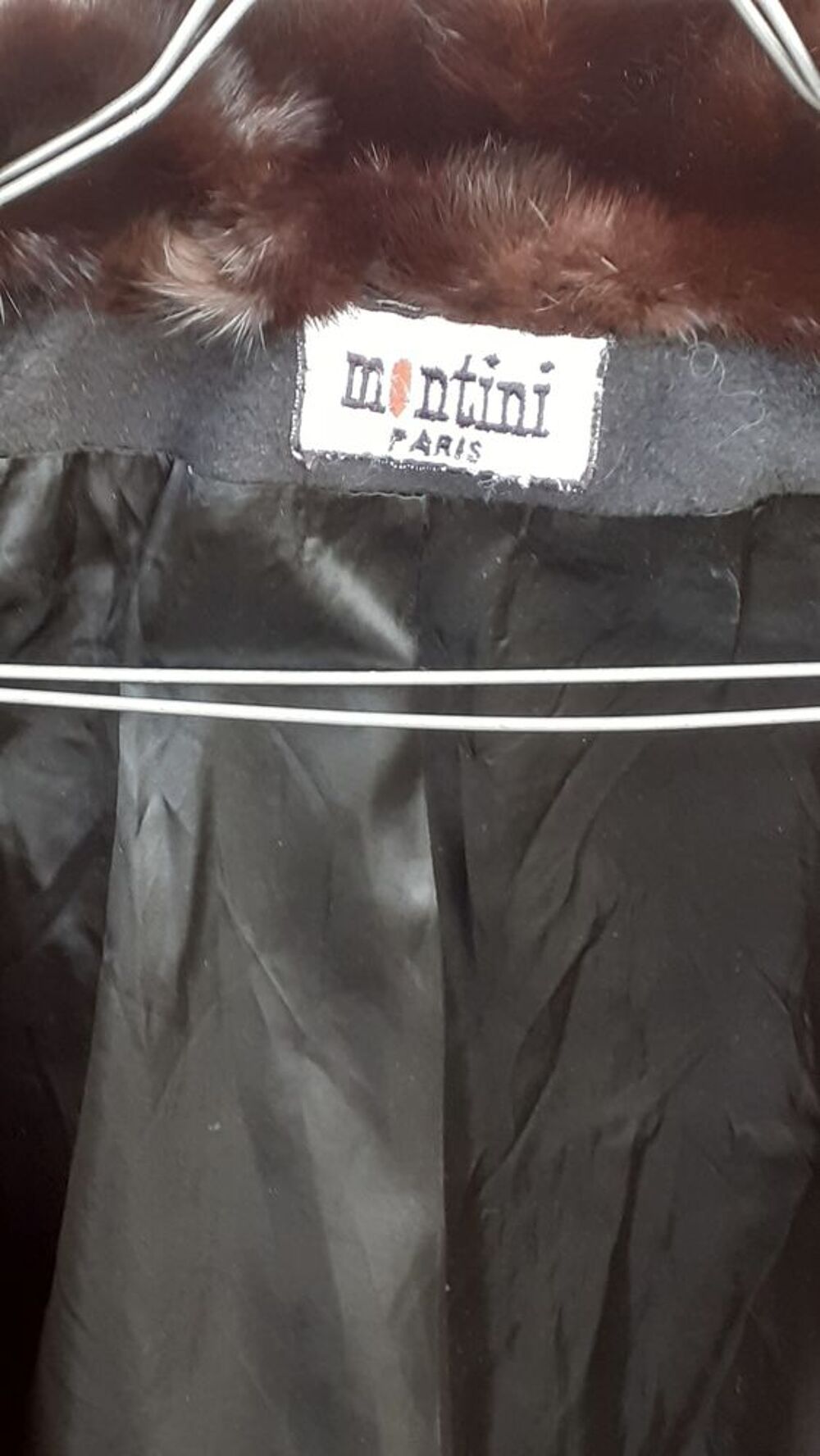 Un manteau chaud Montini Paris taille 40/42 Vêtements