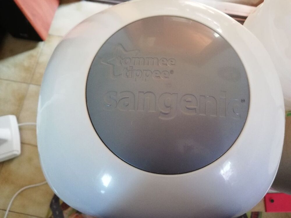Poubelle &agrave; couches Tommee Tippee avec recharges Puériculture