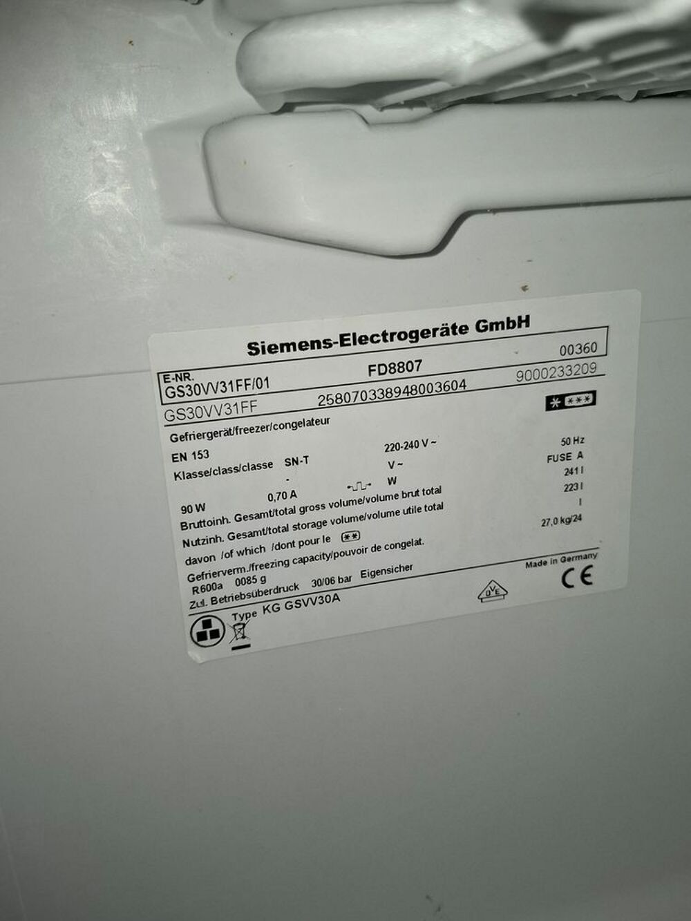 cong&eacute;lateur armoire de marque SIEMENS de grande taille. Electroménager