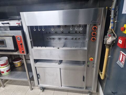 Grill &agrave; gaz triple pour Rodizio 23 broches GRELHACO ? RBG 5900 51430 Tinqueux