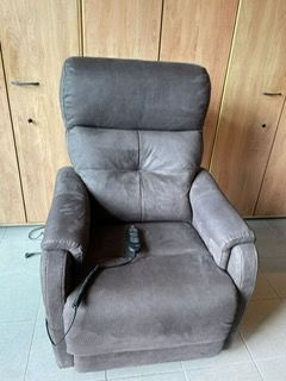 FAUTEUIL RELEVEUR COMPACT Meubles