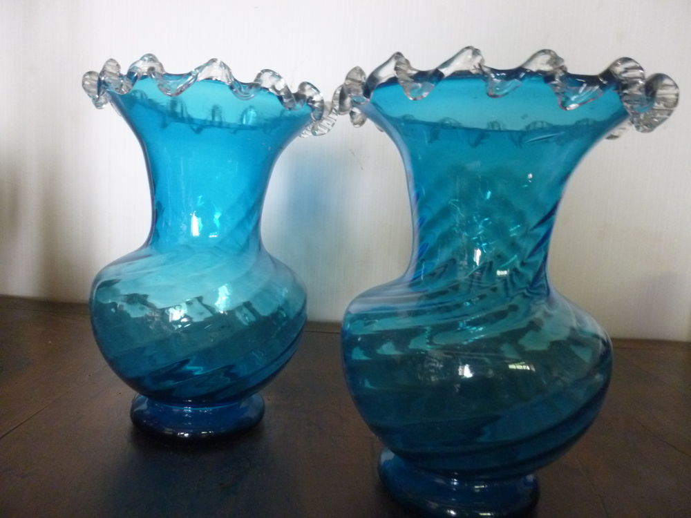 vase ancien XIX en verre souffl&eacute; , Décoration