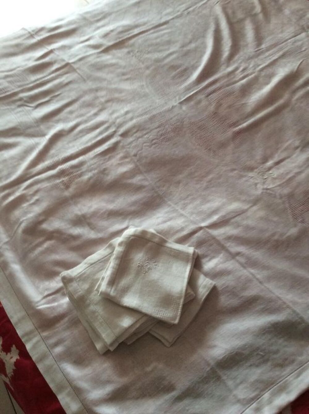 Jolie nappe ancienne et ses 10 serviettes Décoration