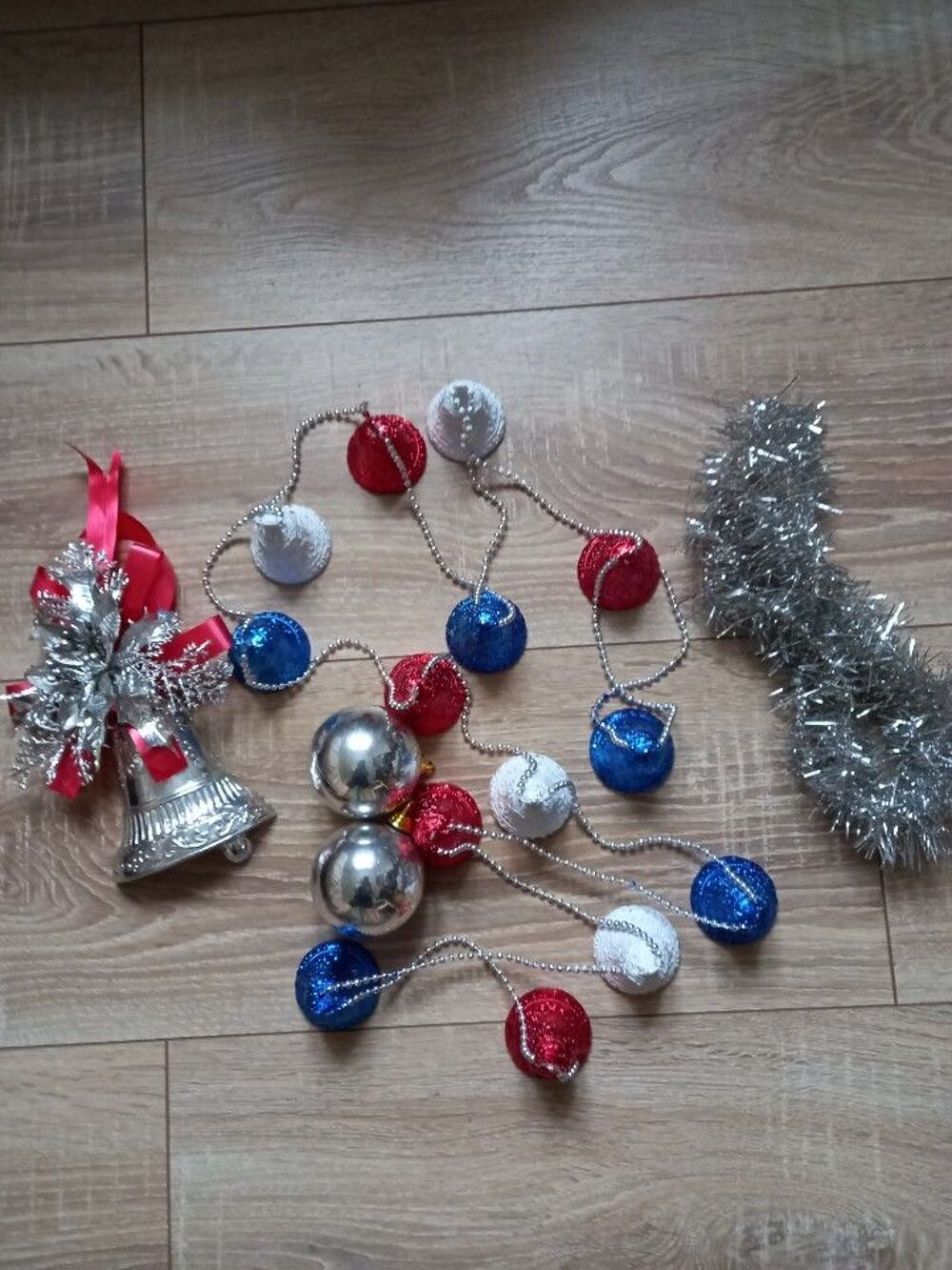 lot d&eacute;coration no&euml;l couleur argent Décoration