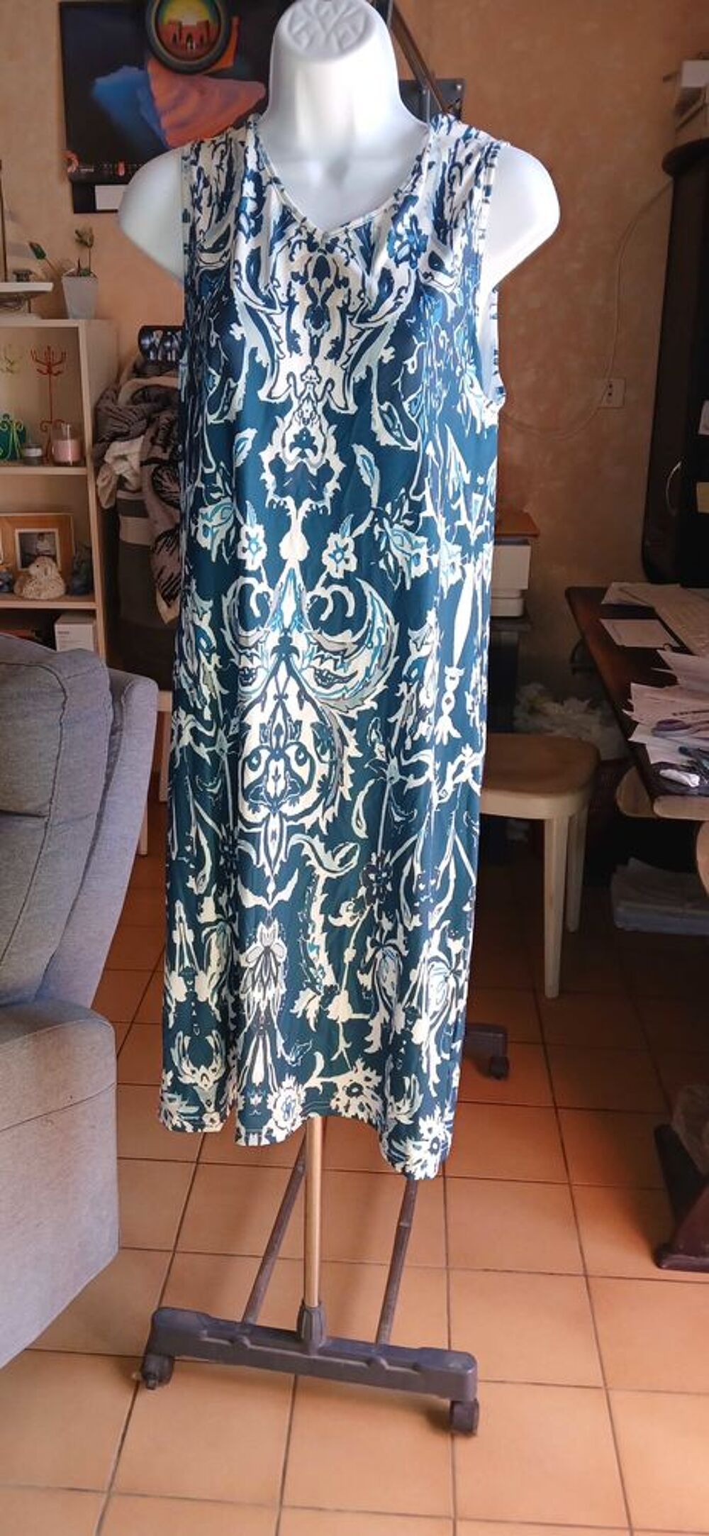 robe longue neuve plusieurs coloris Vêtements