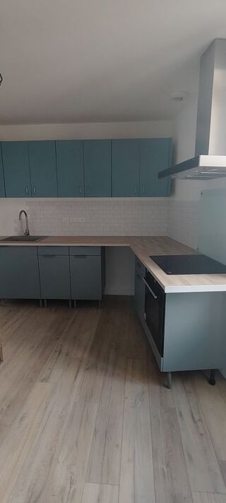  Appartement à louer 4 pièces 85 m² Le montet
