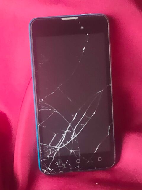 t�l�phone portable Wiko 5 Avermes (03)