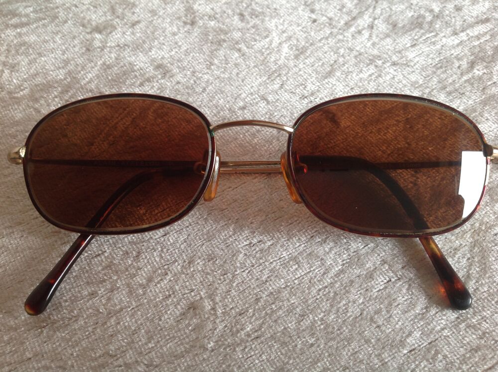 MONTURE LUNETTES DE SOLEIL ROUGE EFFET AMBR&Eacute; Envoi Possible
