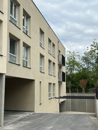  Parking / Garage  louer 12 m