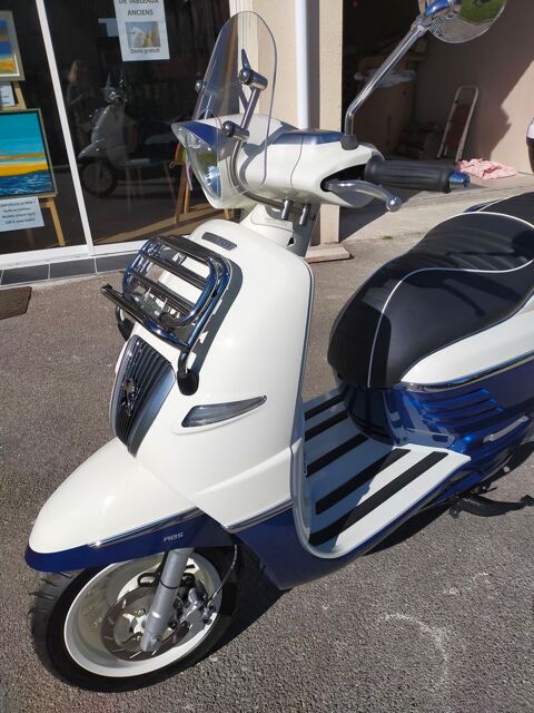 Scooter PEUGEOT 2024 occasion Calais 62100