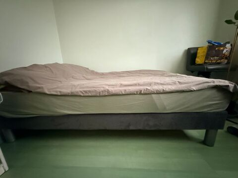 +Lit+comprenant+:
Sommier-pieds-matelas 300 Berstett (67)
