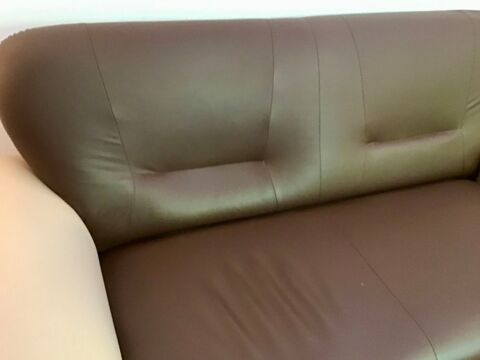 CANAPE 2 PLACES EN CUIR +  FATEUIL CAUSE DEMENAGEMENT  699 Sarzeau (56)