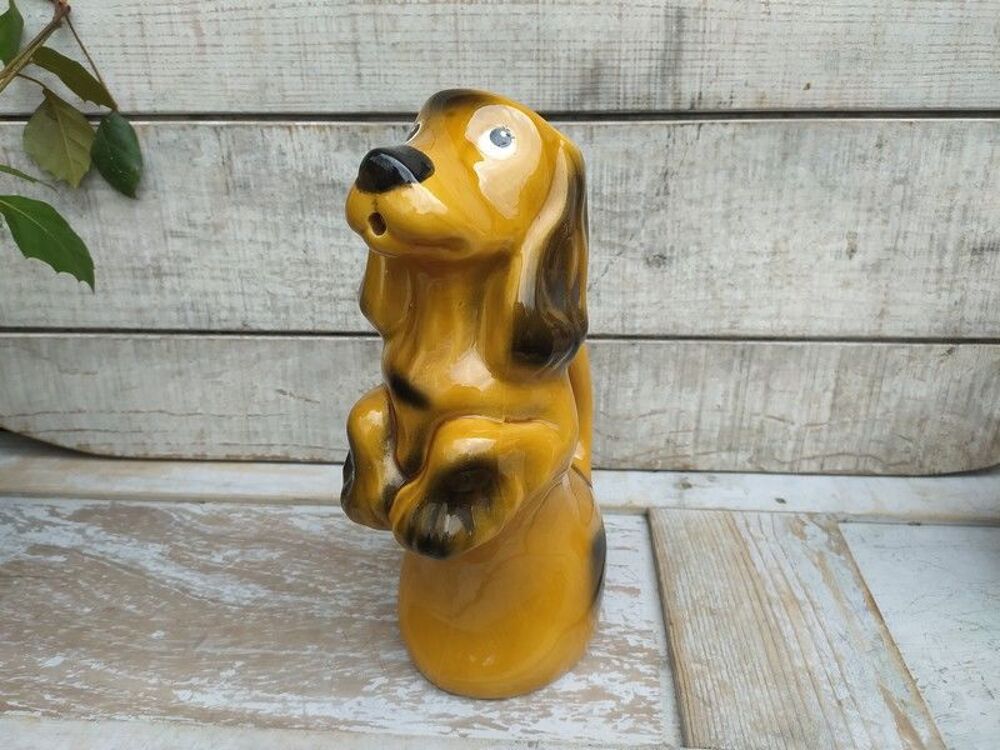 Pichet Chien Fa&iuml;ence Barbotine Vintage
Décoration