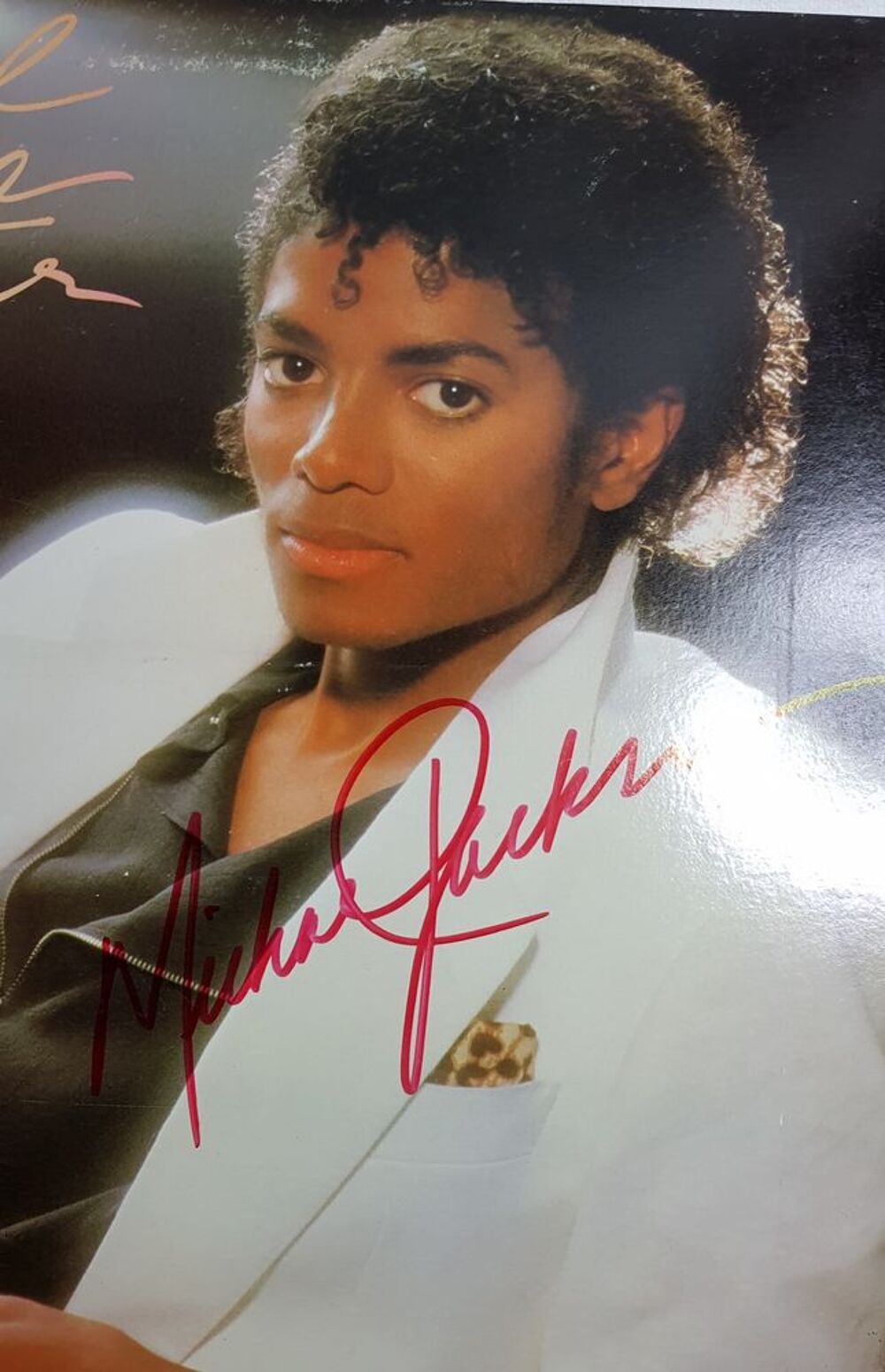 MICHAEL JACKSON Sign&eacute; - LP THRILLER EO 1982 + picture disc CD et vinyles
