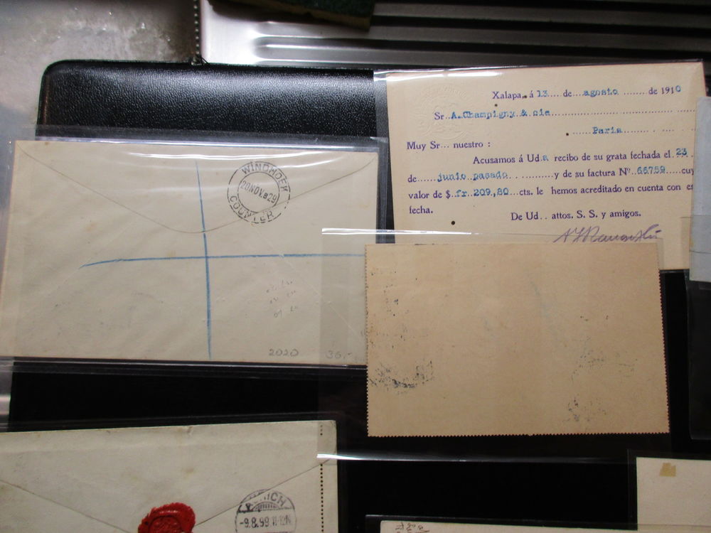 Lot Ancien Philat&eacute;lique Avec Artefacts 