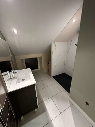  Loft à louer 5 pièces 148 m²