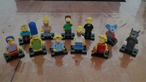
Lot personnages L�go Simpson
25 Villeneuve (04)