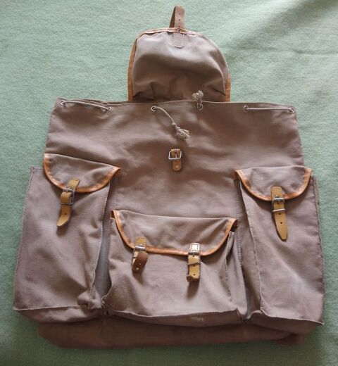Sac  dos vintage 69 La Courneuve (93)