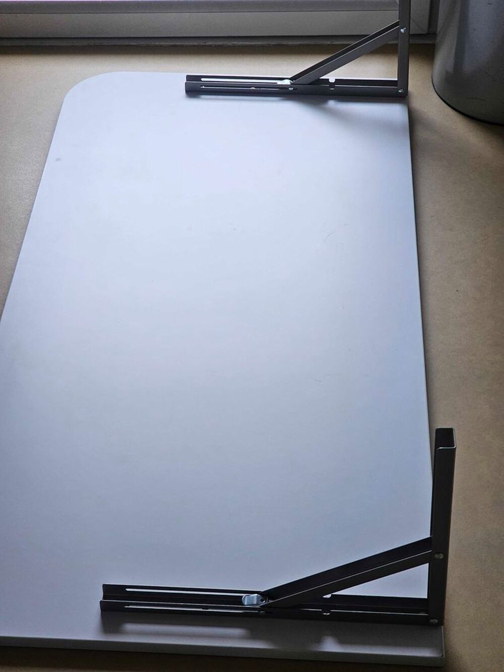 Table pliante mural Neuve Meubles