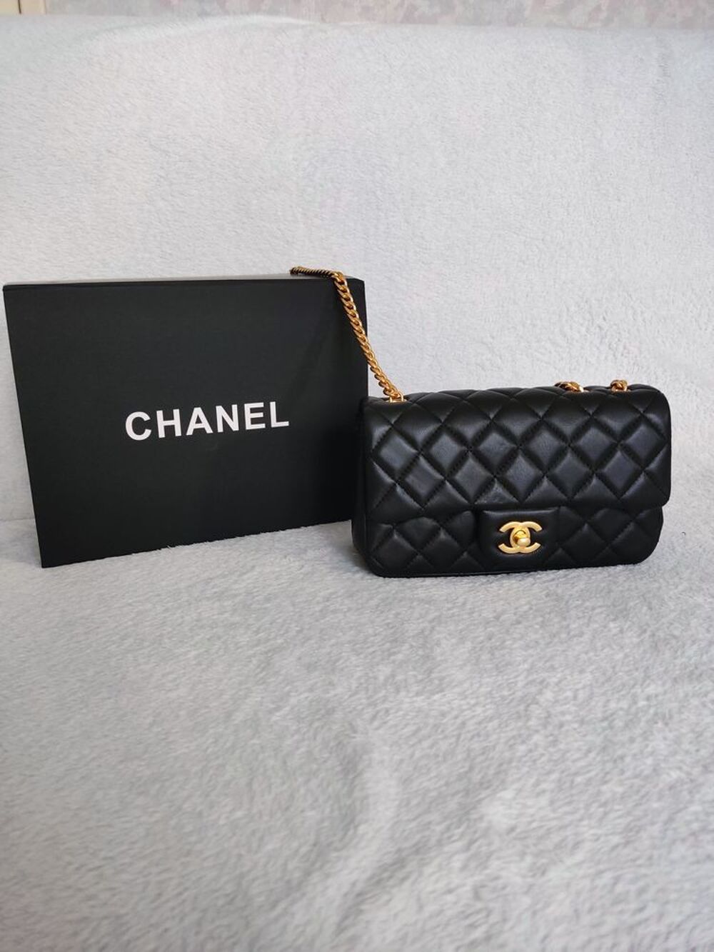Sac CHANEL 23S Black Classic small Flap Bag Maroquinerie