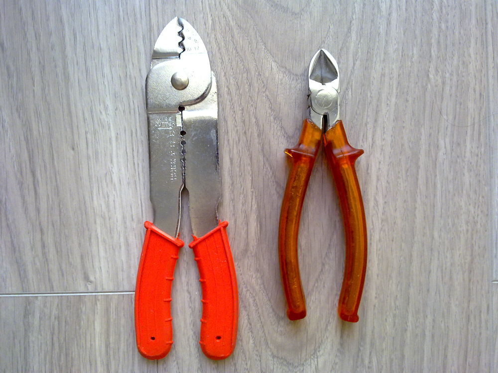 Lot 2 pinces &eacute;lectricit&eacute; Bricolage