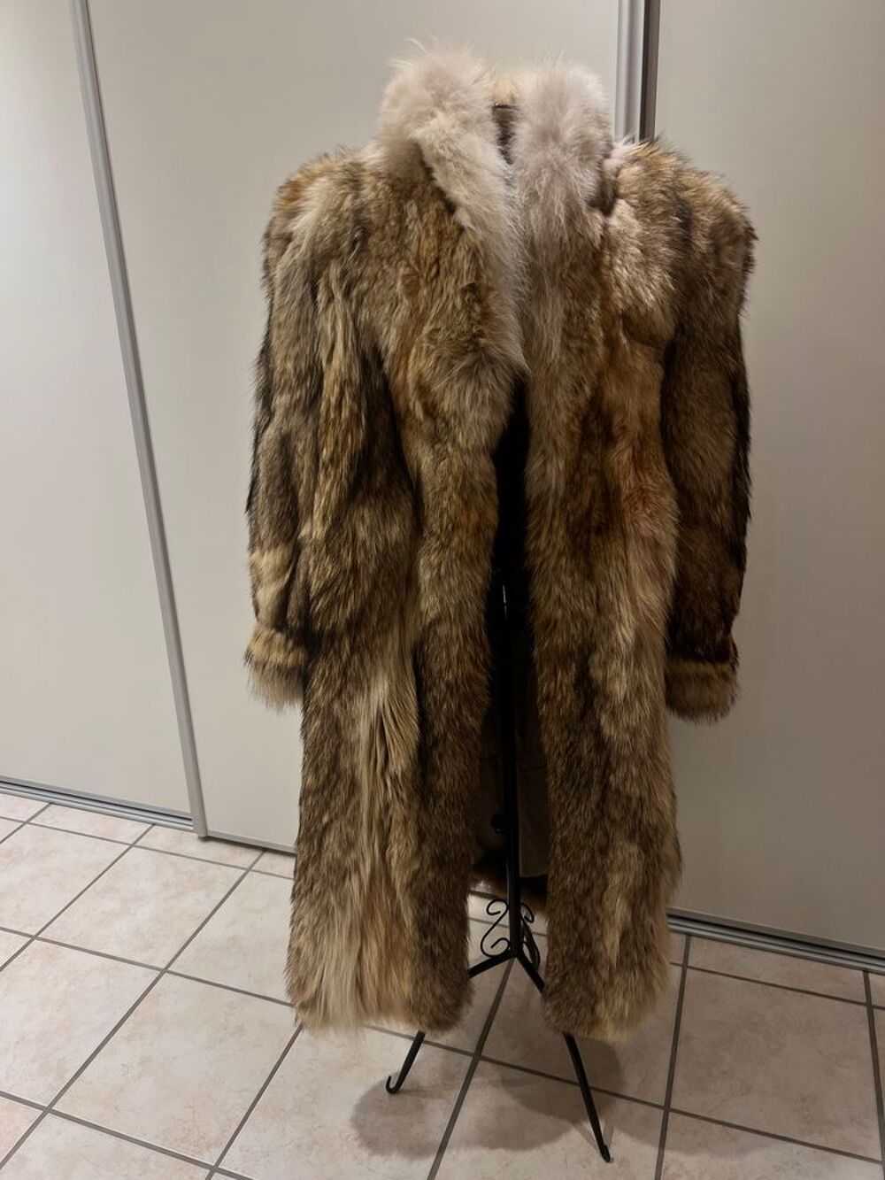 Manteau Loup v&eacute;ritable Vtements