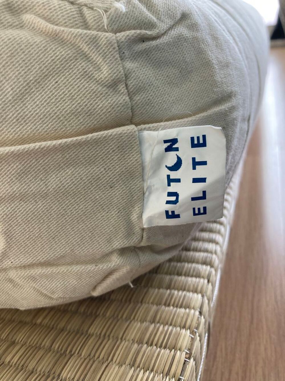 Lit Futon marque Elite Futon, 160X200 cm, Tr&egrave;s bon &eacute;tat Meubles