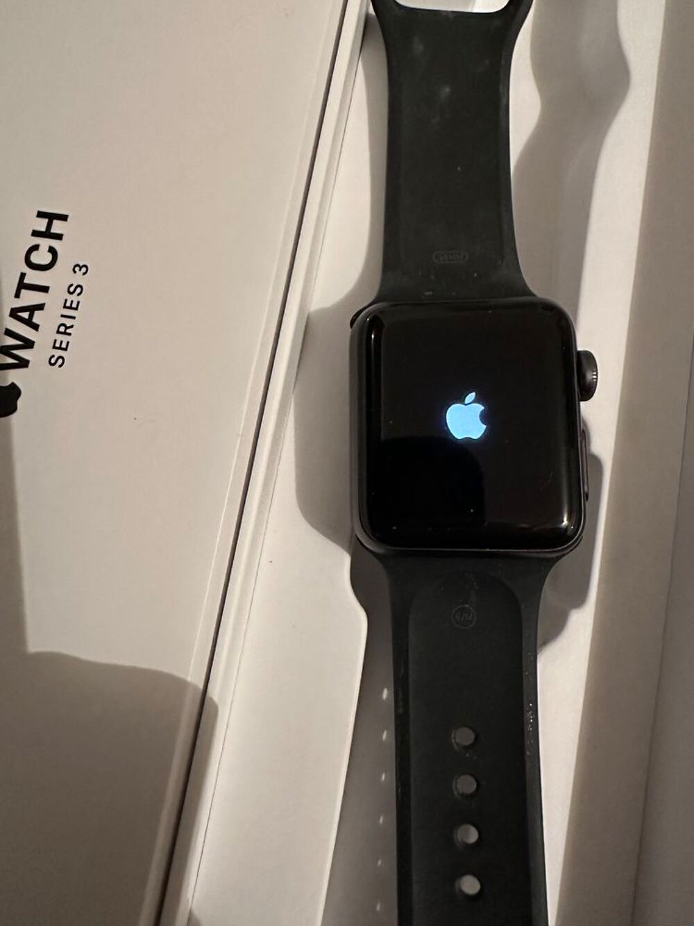 Apple Watch s&eacute;rie 3 38mm Téléphones et tablettes