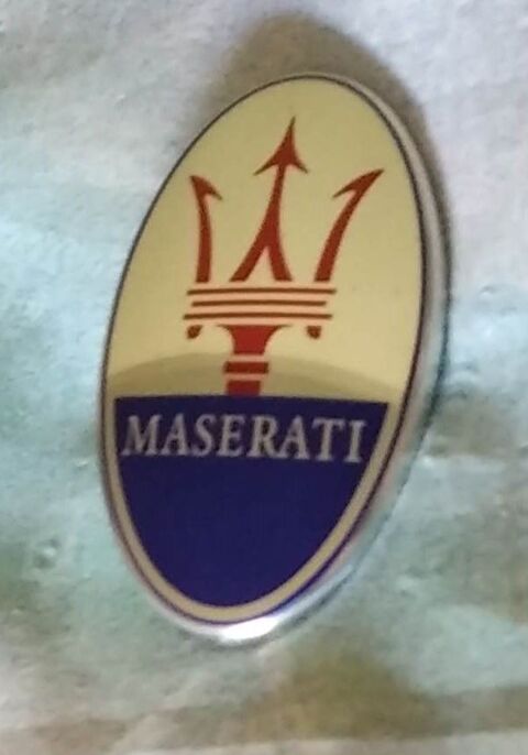 �cusson de voiture MASERATI 10 Ervy-le-Ch�tel (10)