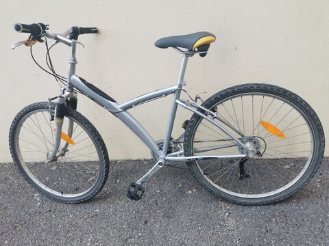 vtc 26 pouces femme ''b' twin'' Marignane (13)
