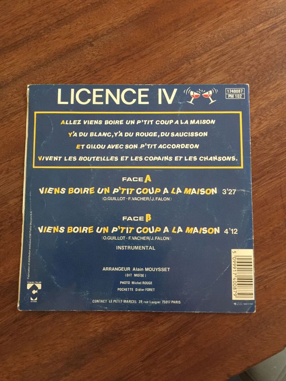 Vinyle 45 tours Licence IV " Viens boire un p'tit c CD et vinyles