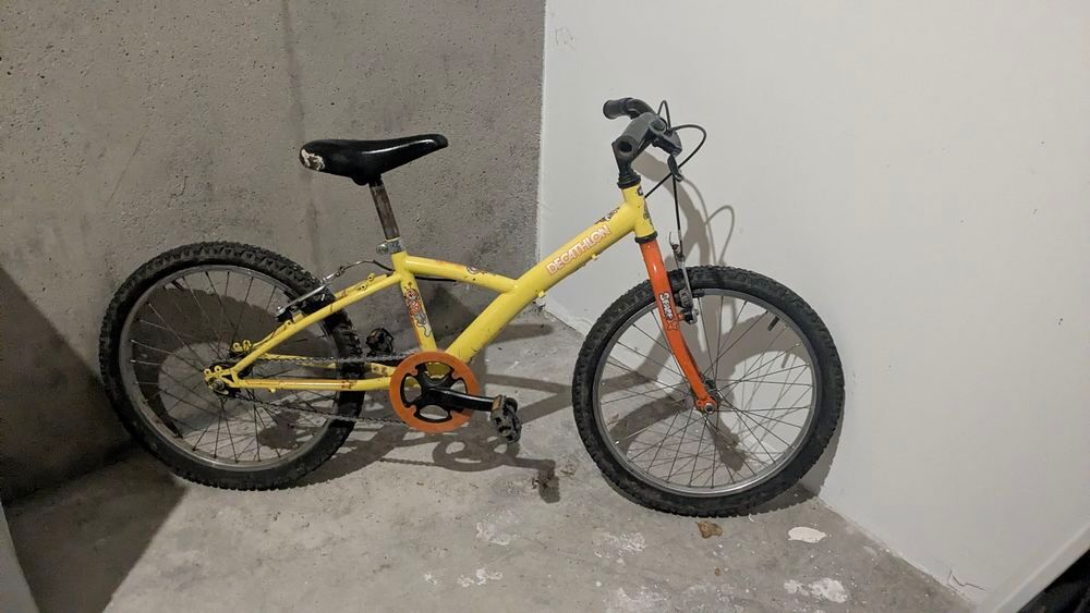 Skateboard + v&eacute;lo enfant Jeux / jouets