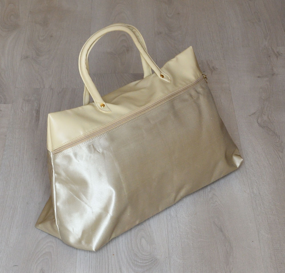 Sac de voyage, avec anse, 
Maroquinerie