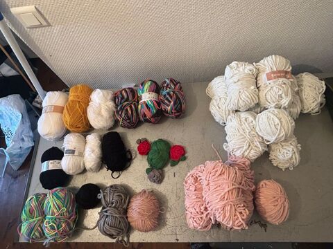 crochet + aiguille  tricoter  30 Vazeilles-Limandre (43)