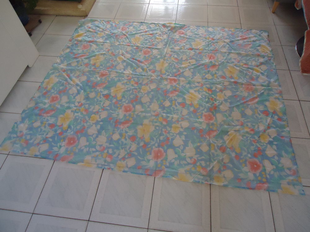 NAPPE BLEU MULTICOLORE Décoration