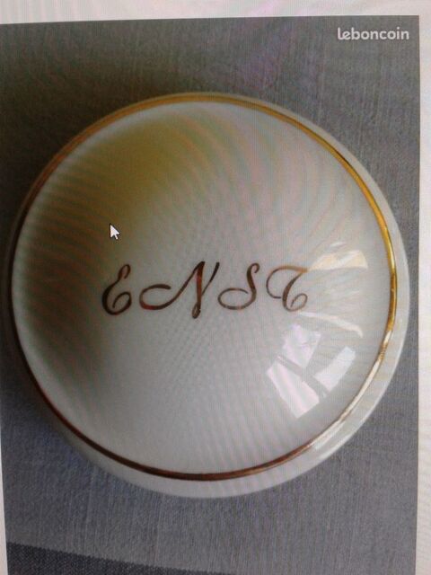 Bonbonni�re porcelaine blanche de LImoges d�cor dor� 8 Dijon (21)