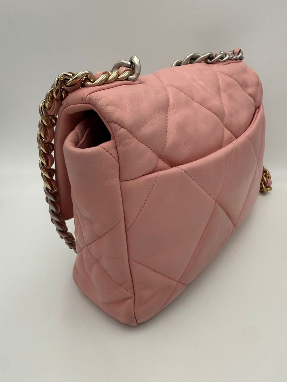 Sac &agrave; main CHANEL 19 rose Medium -Excellentes conditions TBE Maroquinerie
