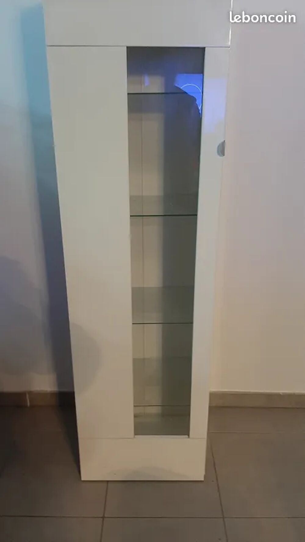 buffet porte vitr&eacute;e Meubles