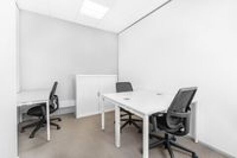   Basculez vers un espace de bureau ouvert prêt à l'emploi pour 15 personnes à NICE, Rue de France 