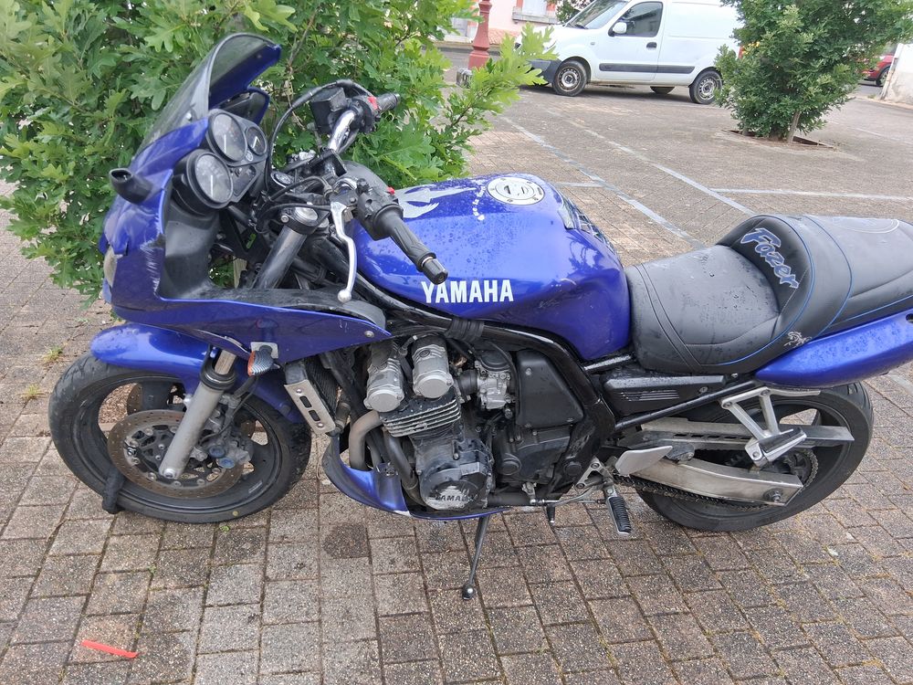 YAMAHA 2002 occasion 65300 Lannemezan