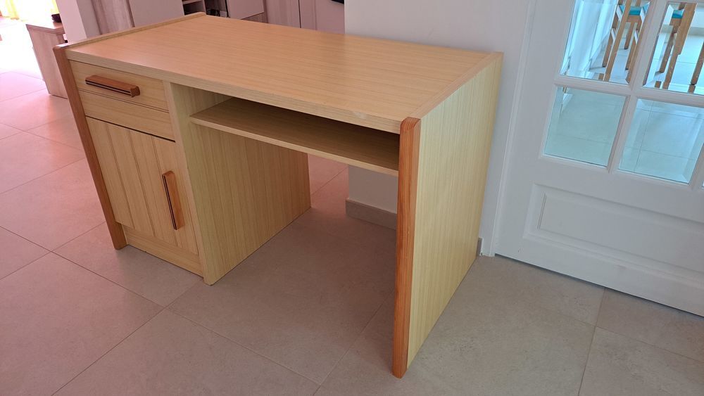 Bureau avec vitre de protection Meubles