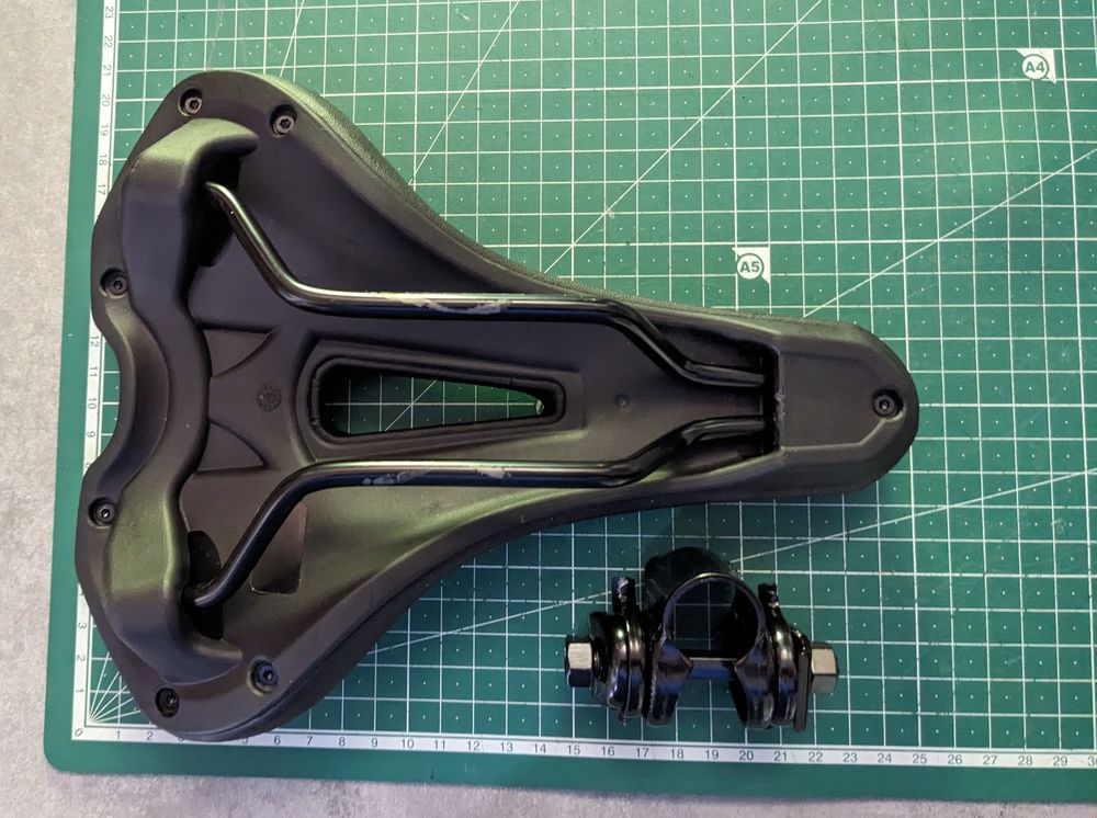 selle de v&eacute;lo neuve jamais utilis&eacute;e avec une fixation de 20/ Bricolage