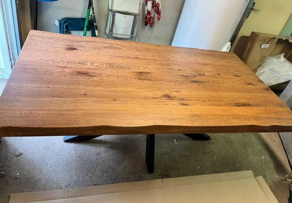 Table moderne en ch&ecirc;ne rustique Meubles