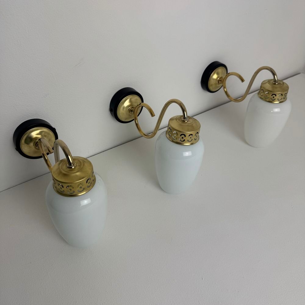 LOT 3 ANCIENNES APPLIQUES EN OPALINE VINTAGE Décoration