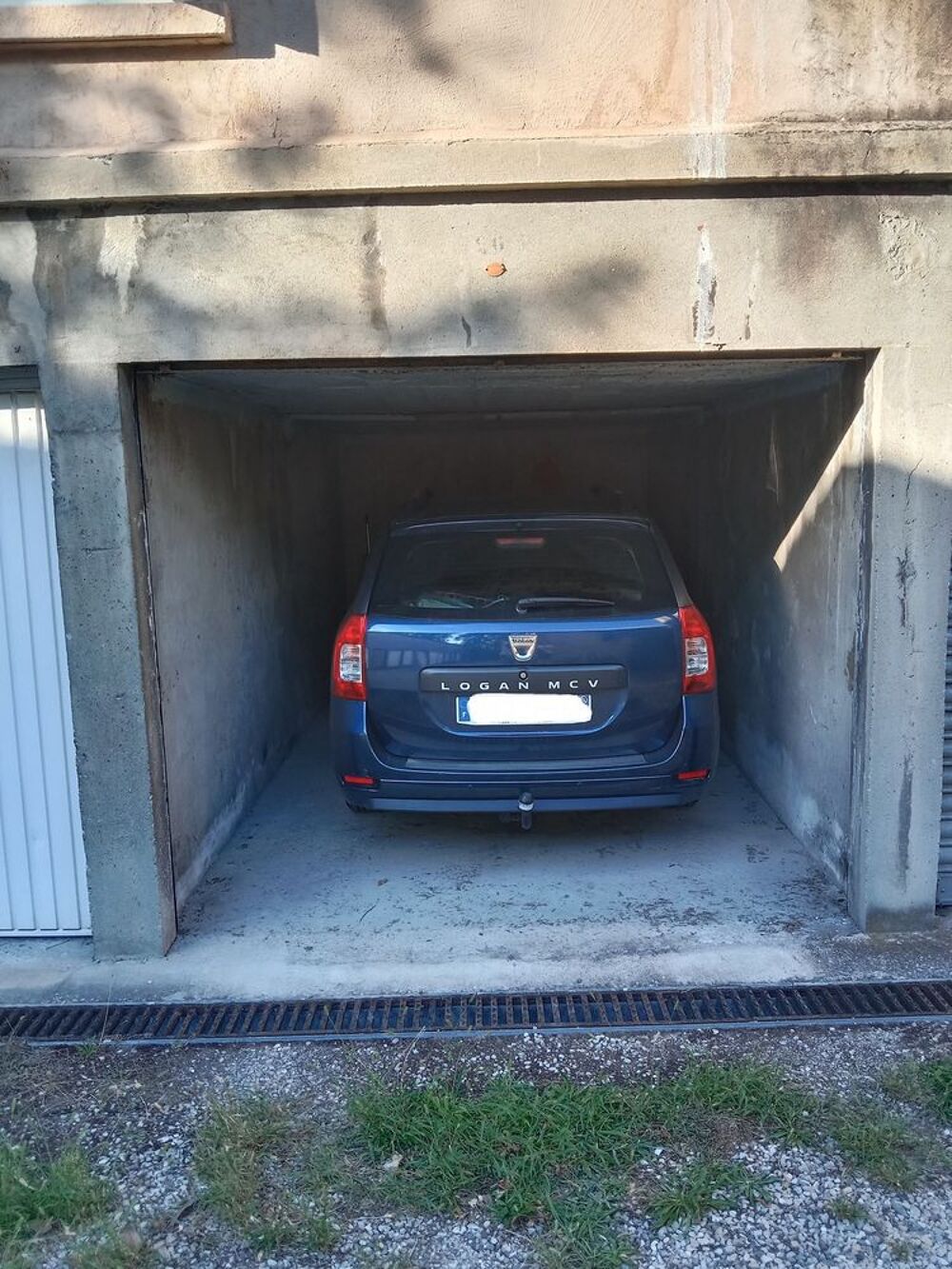 Location Parking/Garage Garage fermé - 31 rue Emile Zola à Grenoble - 90€/mois Grenoble