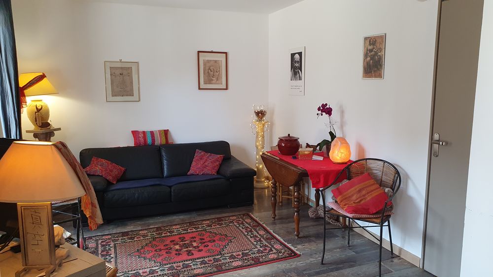 Location Appartement Confortable P3 au c?ur d'un park arboré calme Châteauneuf-de-gadagne